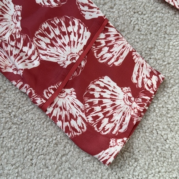 NWT Summersalt Cloud 9 Satin PJ top Long Sleeves Burgundy Seashell Print Medium - Picture 9 of 14